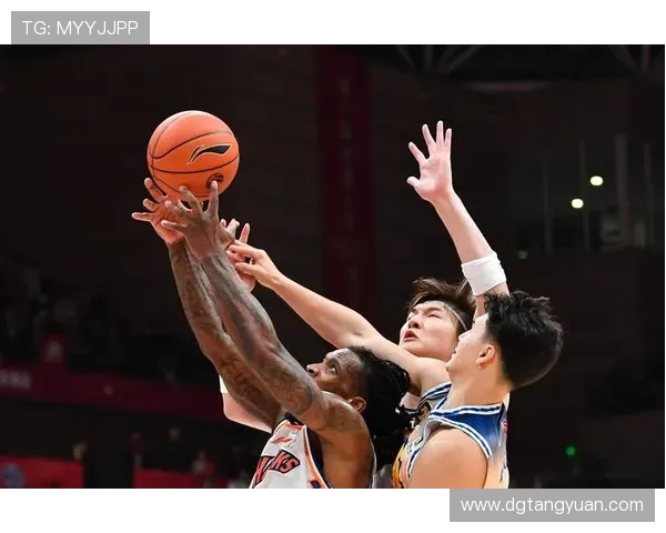 上海篮球队在冠军赛中的个人能力表现分析与总结