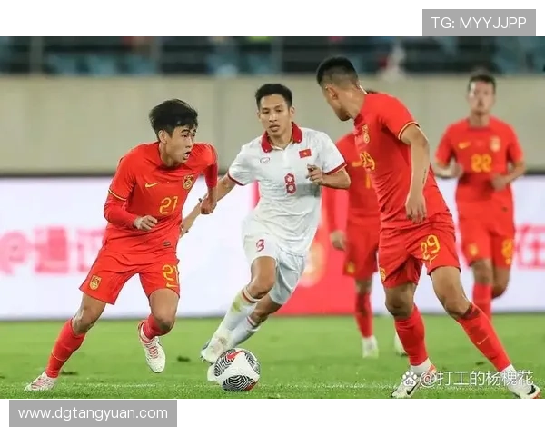 国足足球明星的经典招牌动作解析与背后故事分享